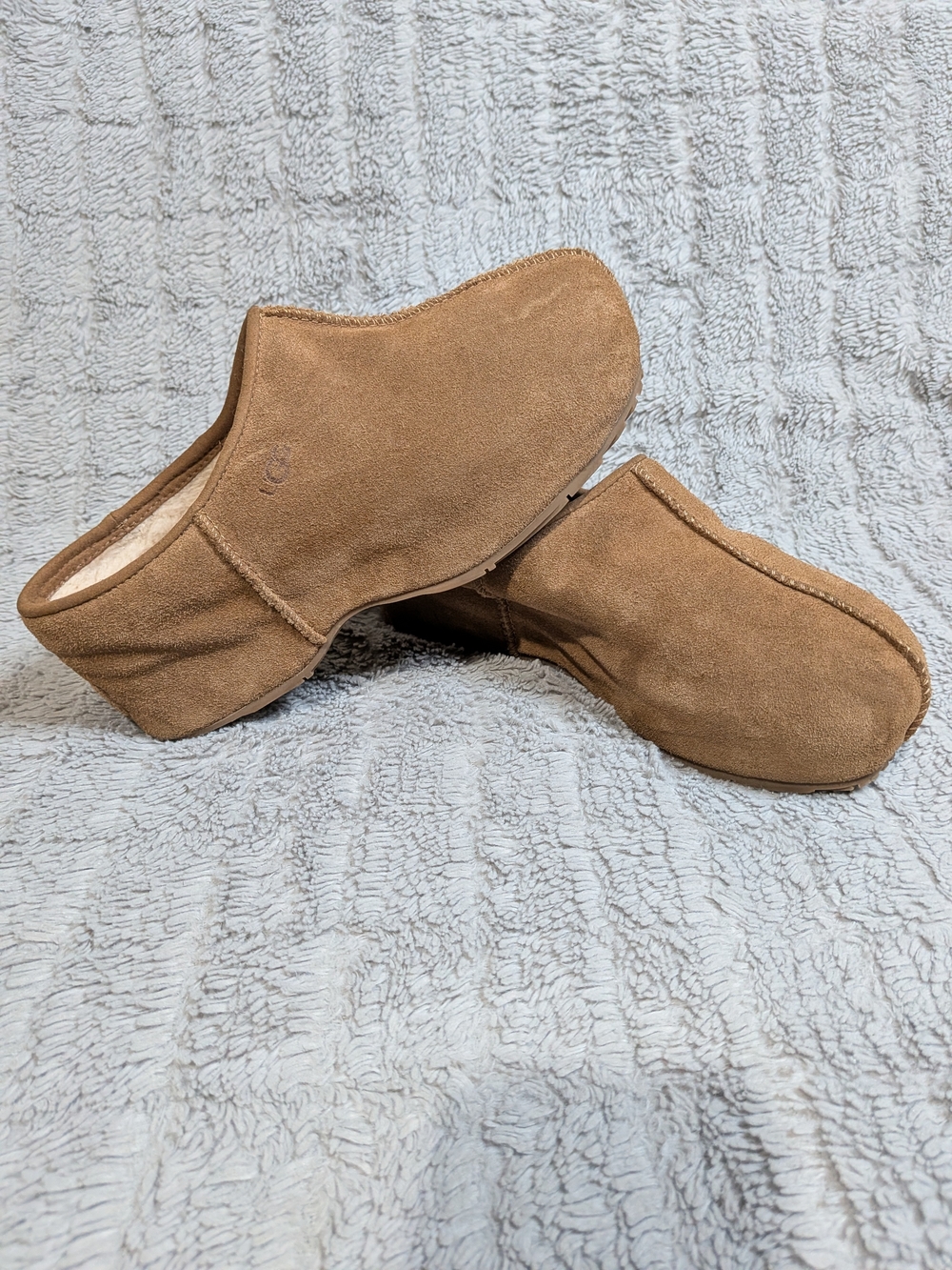UGG Cottage Clog Chestnut Suede Slip-On Clog Size 9